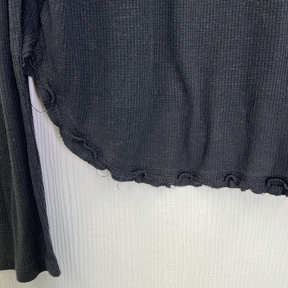 Urban Outfitters - Navy Thermal Half Button Boxy Crop Long Sleeve Top Size Med - Picture 11 of 11